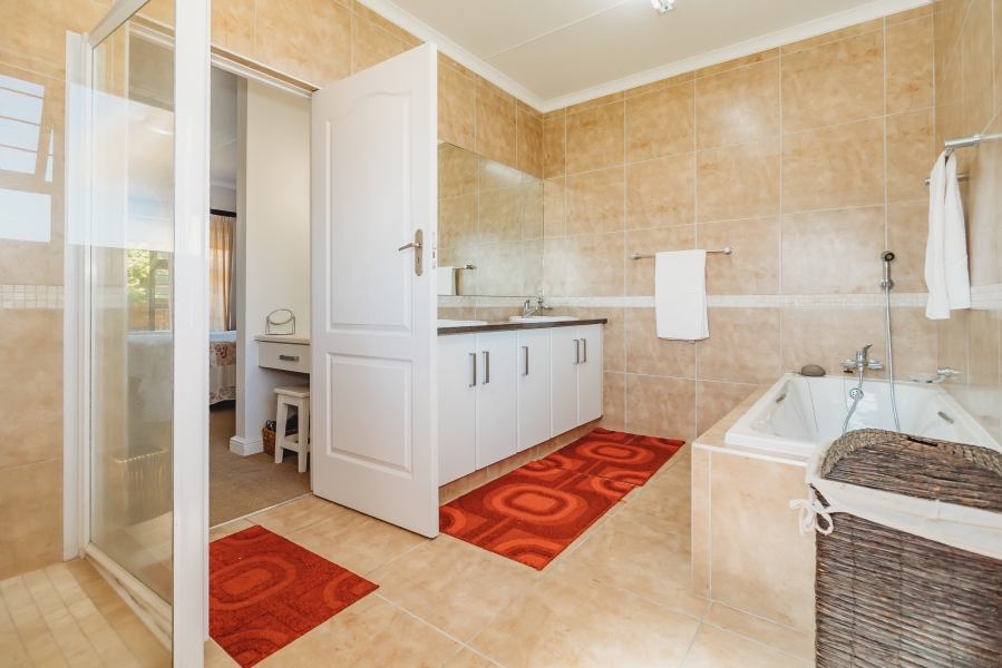 3 Bedroom Property for Sale in Heather Park Western Cape